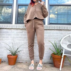 Project Social T brown fuzzy Sweat Set M